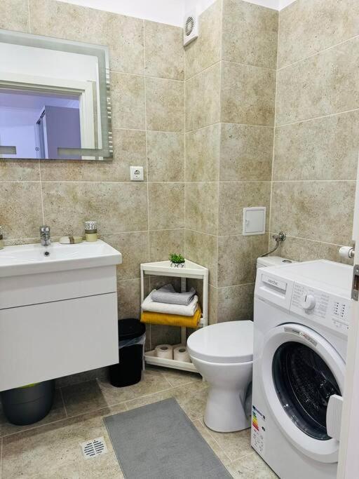 Cozyapartment14 Roşu Esterno foto
